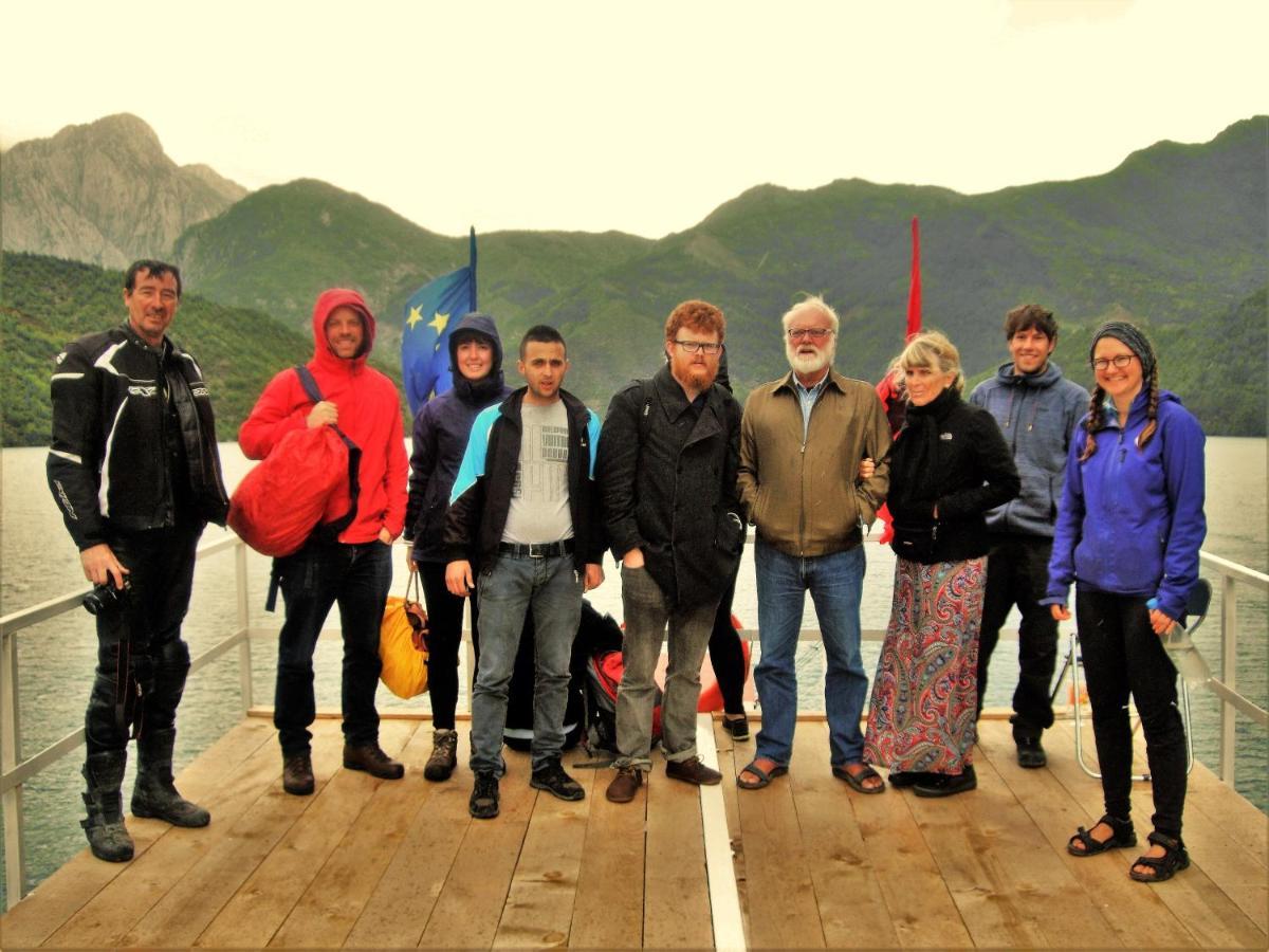 Rozafa Ferry & Accommodation Koman Екстер'єр фото