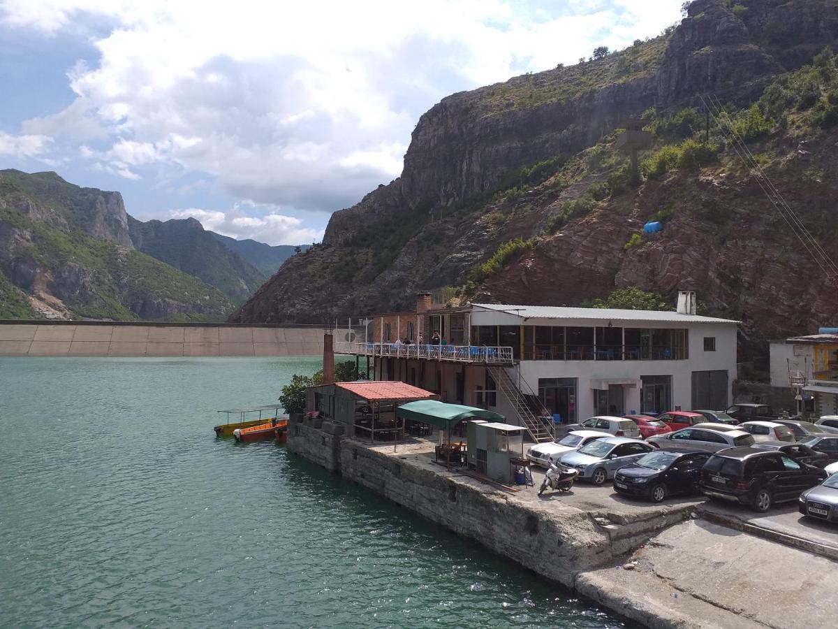 Rozafa Ferry & Accommodation Koman Екстер'єр фото
